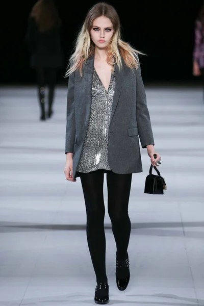 Look 33